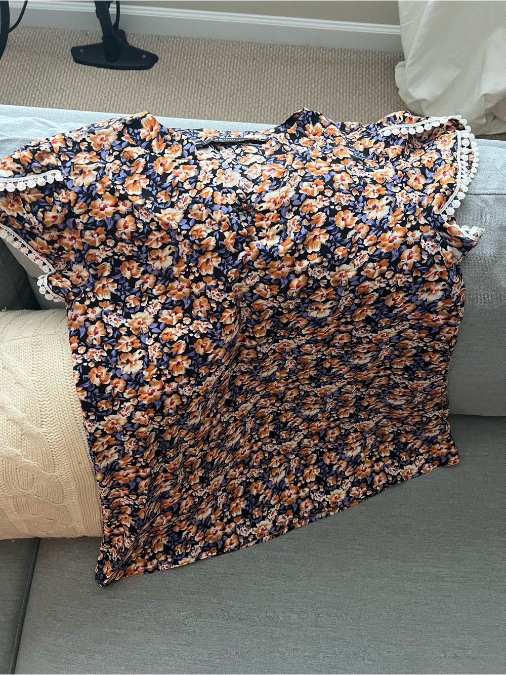 Women's Floral Short-Sleeve Top with Lace Trim